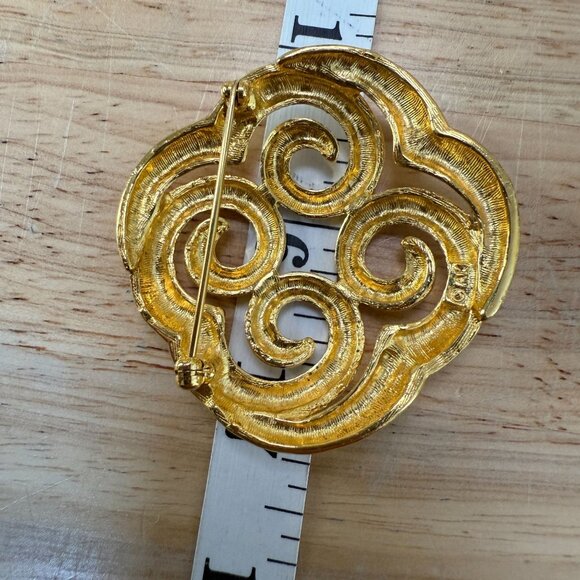 Anne Klein Vintage Gold-Tone Swirl Brooch, For sweater, shawl, or poncho - Picture 9 of 9